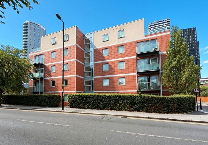 2 Bedroom Flat For Sale In Flat Longitude Apartments, Addiscombe Grove, Croydon, Surrey, CR0