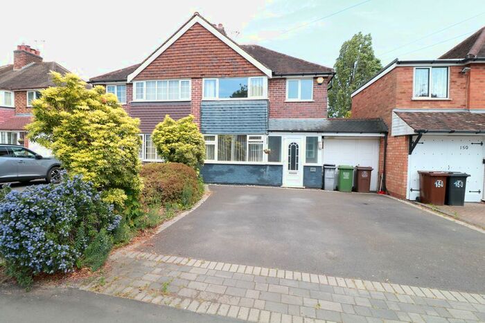 3 Bedroom Semi-Detached House To Rent In Damson Lane, Solihull, B92