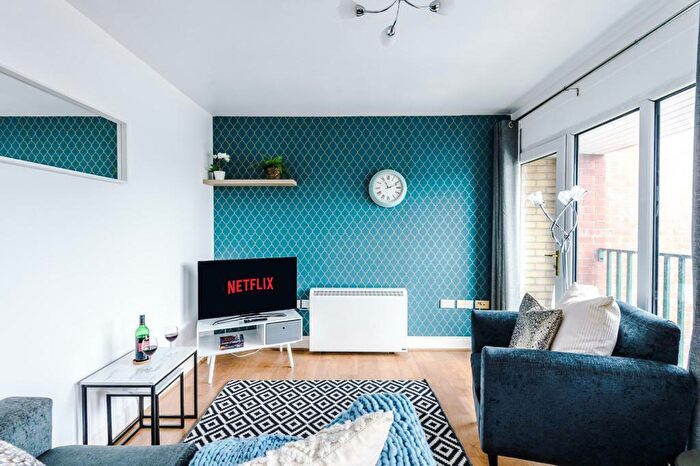 2 Bedroom Apartment To Rent In - Birch Lane, Manchester, M13