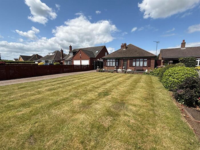 2 Bedroom Detached Bungalow For Sale In Anslow Lane, Rolleston-On-Dove, Burton-On-Trent, DE13