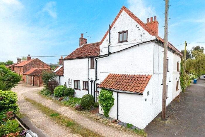 3 Bedroom Semi-Detached House For Sale In High Street, Newton-on-Trent, Lincoln, Lincolnshire, LN1