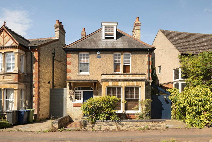 5 Bedroom Detached House For Sale In Chesterton Hall Crescent, Cambridge, CB4