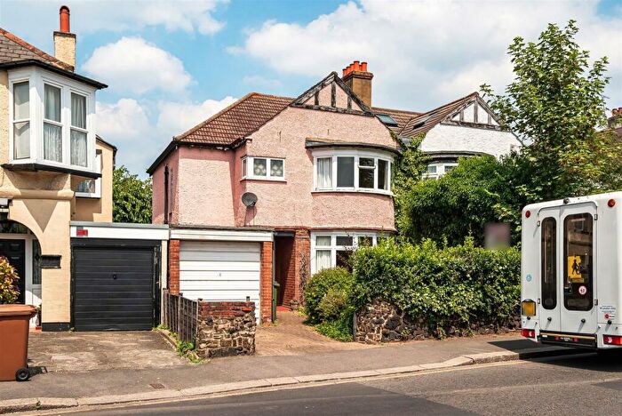 3 Bedroom Semi-Detached House For Sale In Carshalton Park Road, Carshalton, SM5