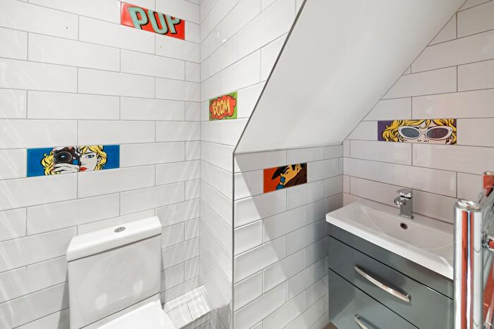 4 Bedroom Cottage To Rent In Reigate Hill, Reigate, RH2