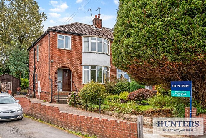 3 Bedroom Semi-Detached House For Sale In Fieldhead Road, Guiseley, Leeds, LS20