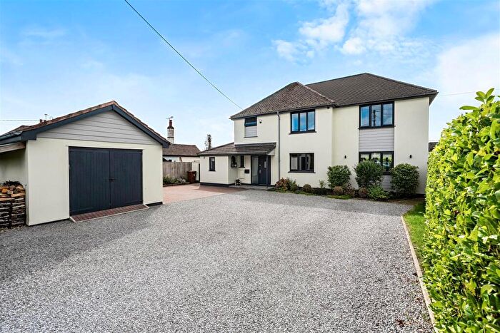 4 Bedroom Detached House For Sale In Fairway, Tiverton, EX16