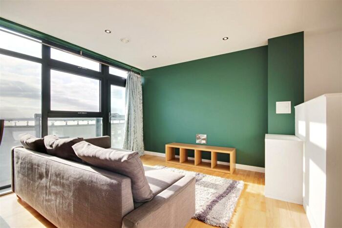 1 Bedroom Flat To Rent In Pinnacle House, Southbury Road, EN1