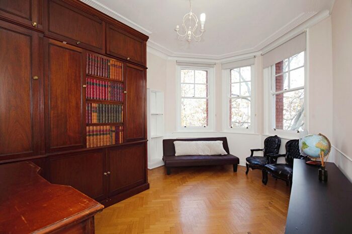 Studio To Rent In Cromwell Road, London, SW5