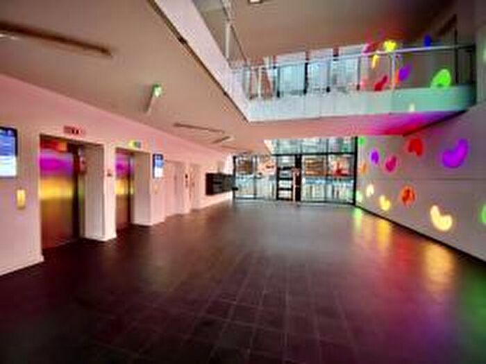 1 Bedroom Flat For Sale In Lampwick Lane, Manchester, M4