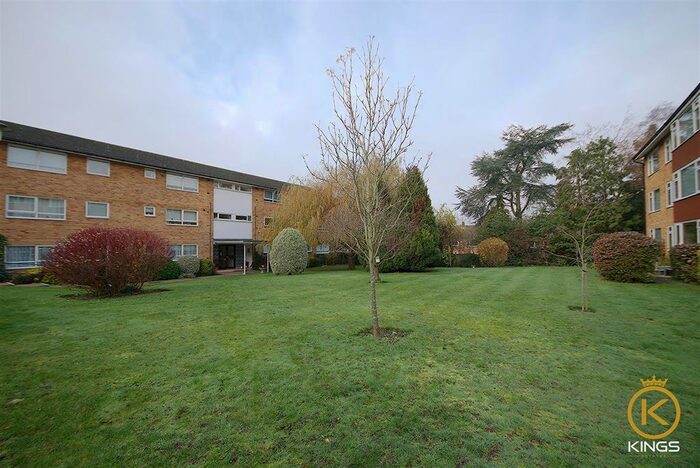 3 Bedroom Flat To Rent In The Shimmings, Boxgrove Road, Guildford, GU1
