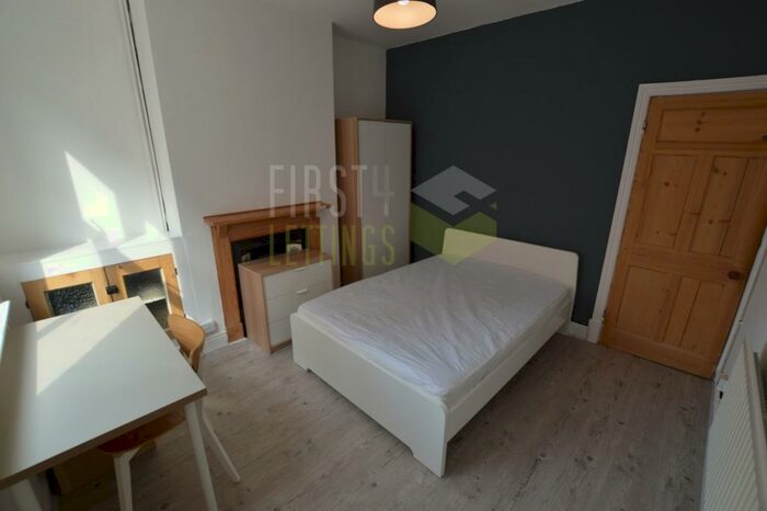 3 Bedroom Terraced House To Rent In Wordsworth Road, Leicester, LE2