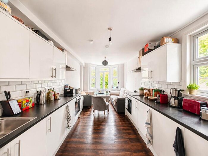 5 Bedroom Terraced House To Rent In Langham Road London, N15