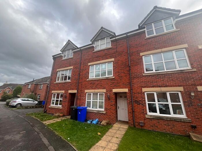 4 Bedroom Mews To Rent In Pipers Way, Burton-On-Trent, Staffordshire, DE14