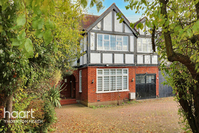 4 Bedroom Detached House For Sale In Warminster Road, London, SE25