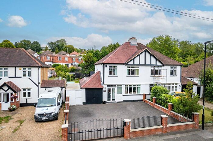 3 Bedroom Semi-Detached House For Sale In Chaldon Way, Coulsdon, CR5
