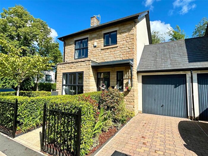 3 Bedroom Link Detached House For Sale In Guidem Park, Lancaster, Lancashire, LA1