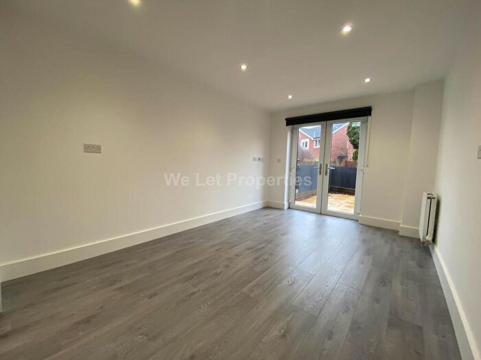 2 Bedroom Apartment To Rent In Silk Street, Salford, M3