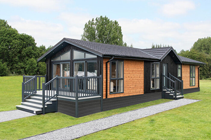 2 Bedroom Park Home For Sale In Norwich, Norfolk, NR9