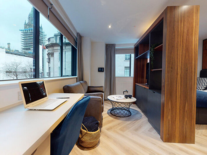 Apartment To Rent In Apt, Live Oasis Deansgate #, M2