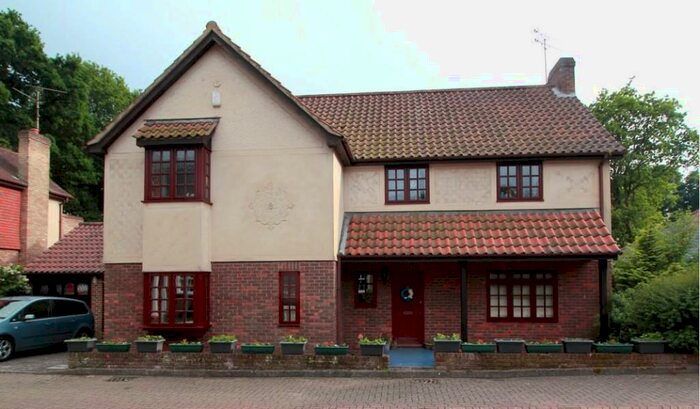 4 Bedroom Detached House To Rent In Tyrells, Hockley, Essex, SS5