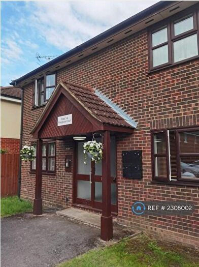 2 Bedroom Flat To Rent In Pinegrove Road, Southampton, SO19