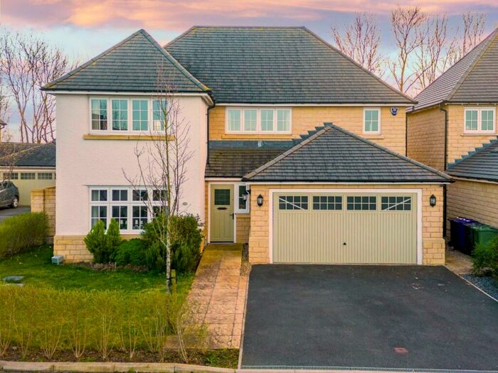 4 Bedroom Detached House For Sale In Wharfe View, Newton Kyme, LS24