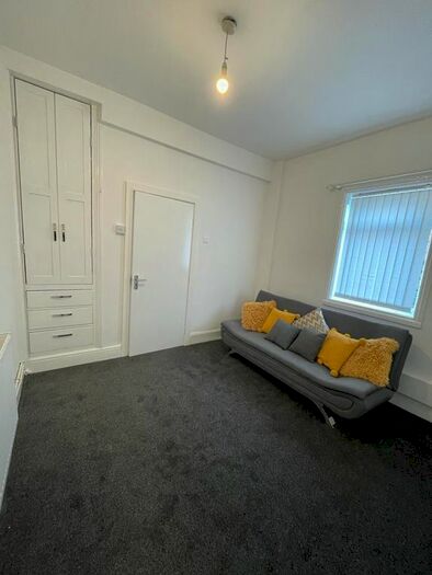 Studio To Rent In Flat, Etruria Road Basford, Basford, ST4