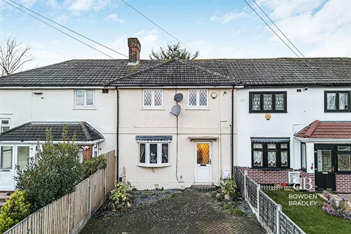 2 Bedroom Property For Sale In Colvin Gardens, Ilford, IG6