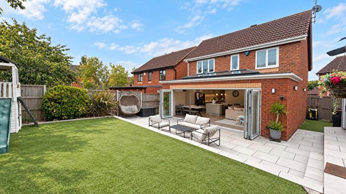 4 Bedroom Detached House For Sale In Garthwaite Crescent, Shenley Brook End, Milton Keynes, MK5