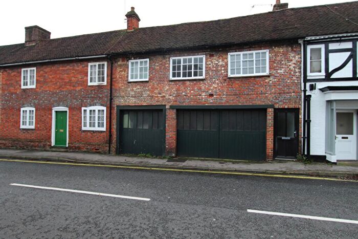 2 Bedroom Apartment For Sale In Bridge Street, Wickham, Fareham, PO17