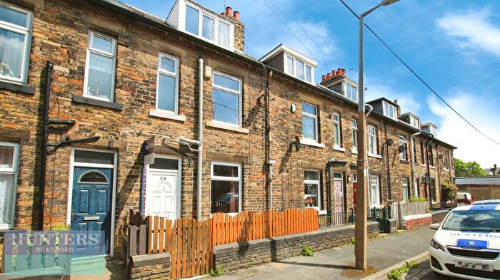 3 Bedroom Terraced House To Rent In Chellow Street, Bradford, BD5