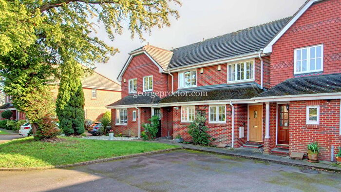 2 Bedroom Terraced House For Sale In Armstrong Close, Bickley, BR1