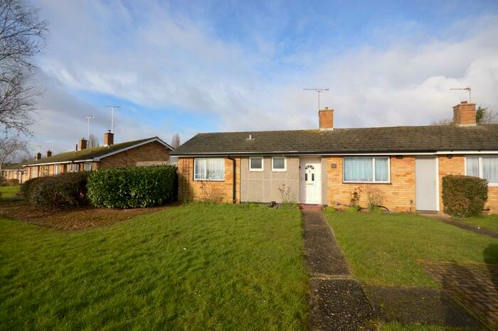 2 Bedroom Bungalow To Rent In Rowans, Welwyn Garden City, AL7