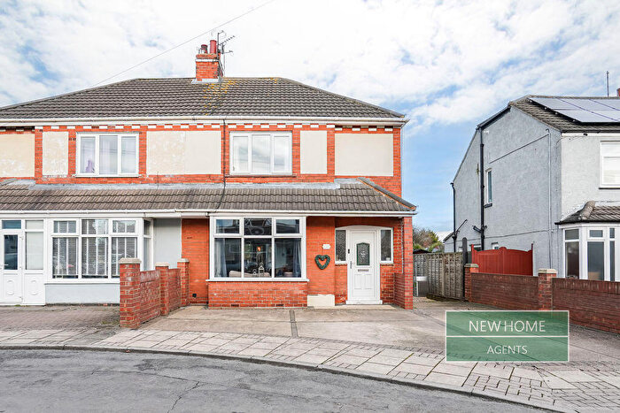 3 Bedroom Semi Detached House For Sale In Walker Avenue Grimsby, DN33