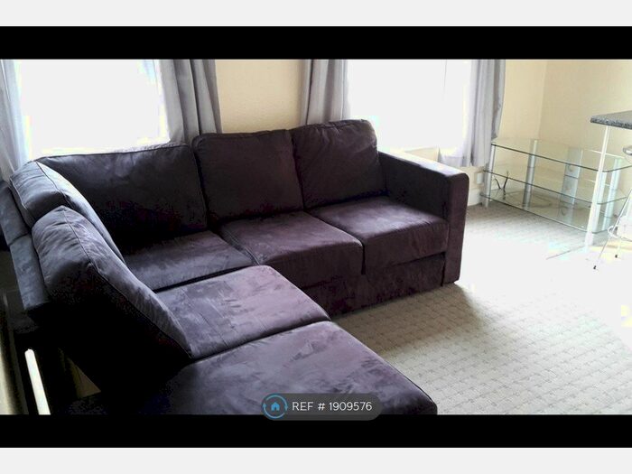 1 Bedroom Flat To Rent In Andover Street, Swindon, SN1