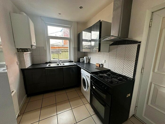 1 Bedroom Flat To Rent In Outram Street, Sutton In Ashfield, NG17