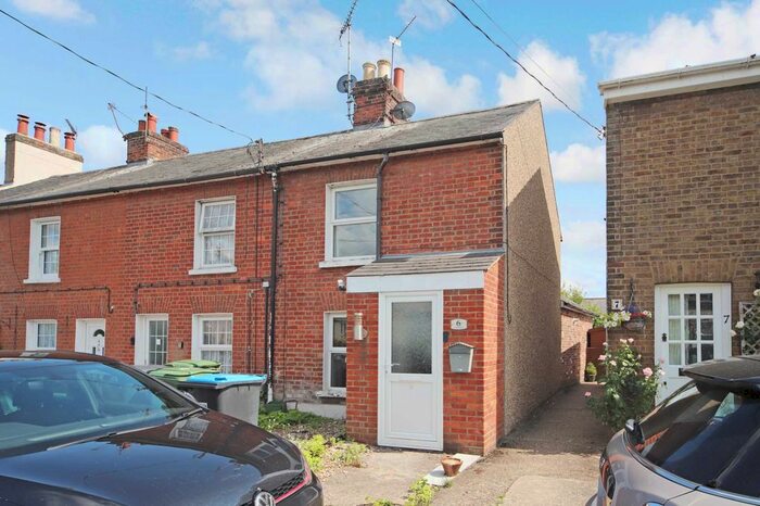 2 Bedroom Terraced House To Rent In King Street, Tring, HP23