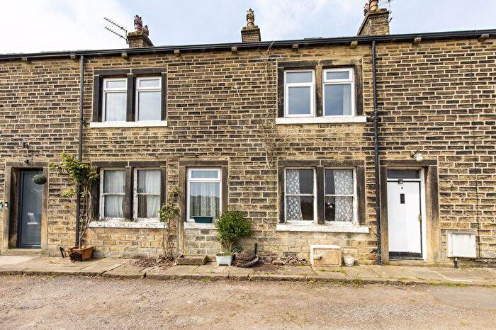 3 Bedroom Terraced House For Sale In & Upper Deerplay, Mill Bank, HX6
