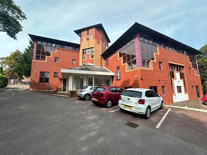 2 Bedroom Flat To Rent In Wickham Road Fareham Unfurnished, PO16