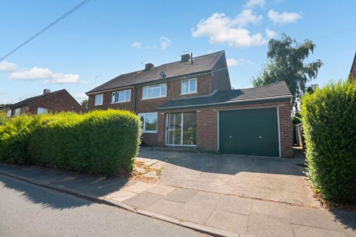 3 Bedroom Semi-Detached House For Sale In Shawsfield Road, Rotherham, S60