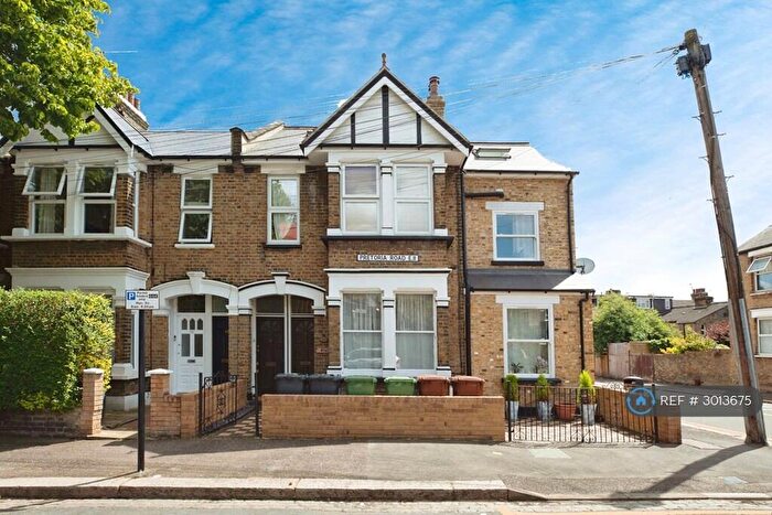 3 Bedroom Flat To Rent In Pretoria Road, London, E11
