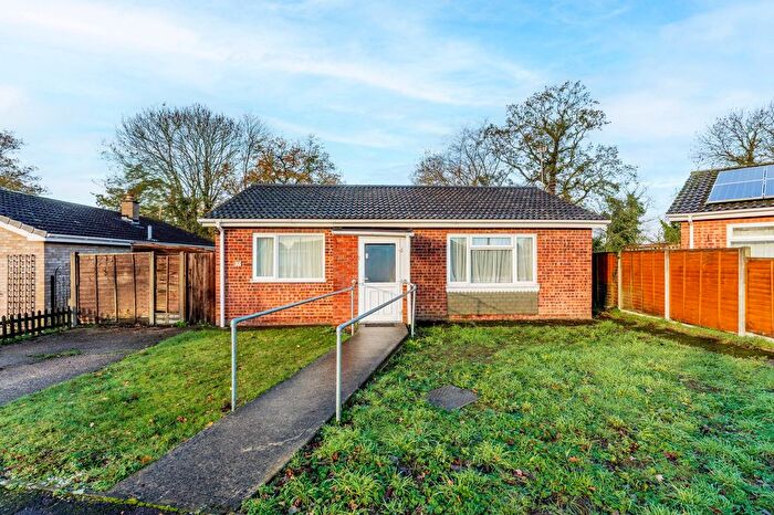 2 Bedroom Detached Bungalow For Sale In Farm Walk, Necton, PE37