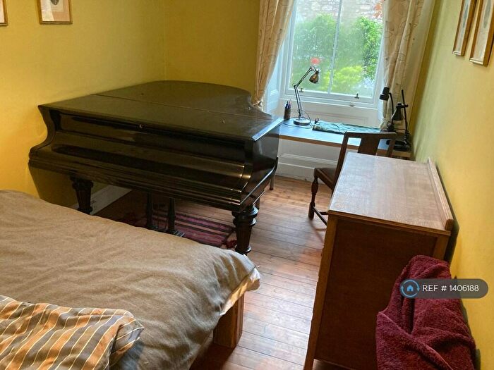 2 Bedroom Flat To Rent In East Mayfield, Edinburgh, EH9