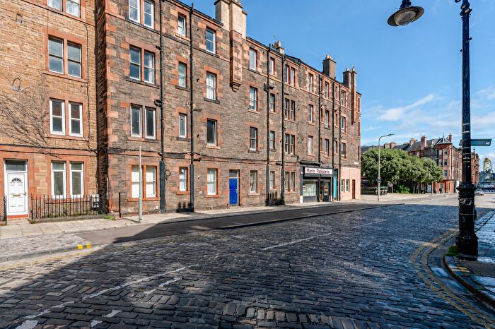 1 Bedroom Flat For Sale In Henderson Gardens, Leith, Edinburgh, EH6