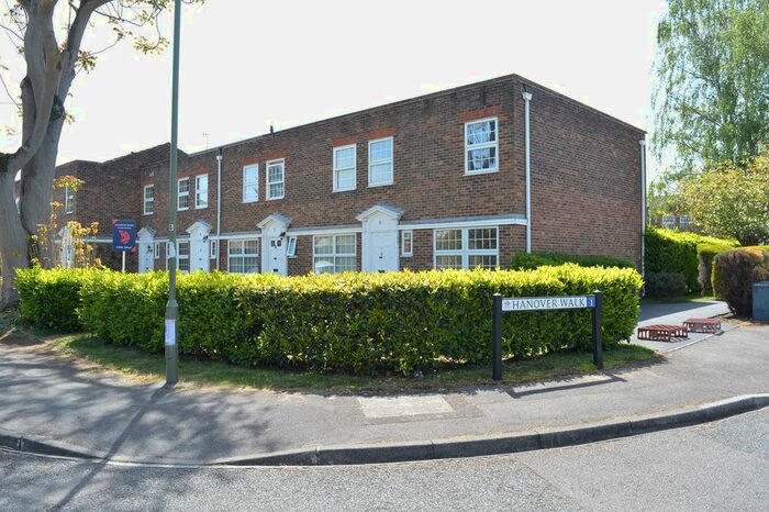3 Bedroom End Of Terrace House To Rent In Hanover Walk, Weybridge, KT13
