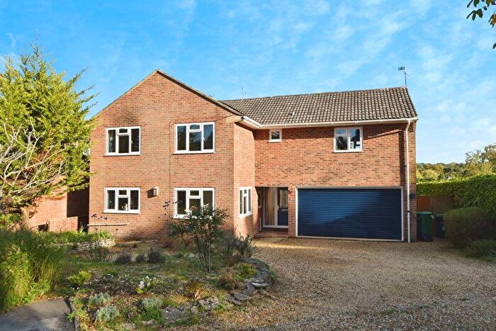 4 Bedroom Detached House For Sale In The Copse, Alderbury, SP5