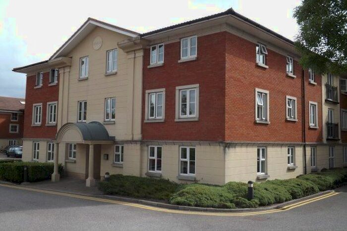 2 Bedroom Flat To Rent In Springly Court, Bristol, BS15