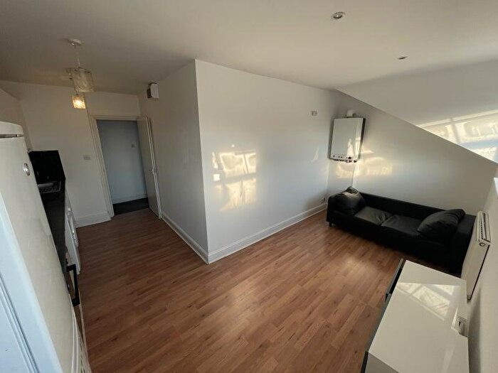 1 Bedroom Flat To Rent In Blackstock Road, London, N4