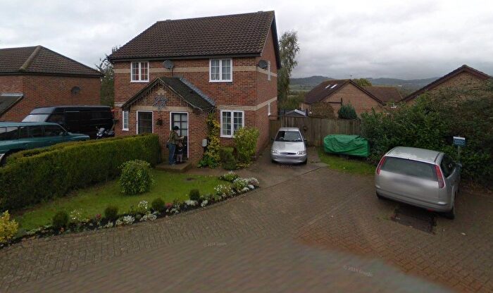 2 Bedroom Semi-Detached House To Rent In Hart Close, Bletchingley, Surrey, RH1