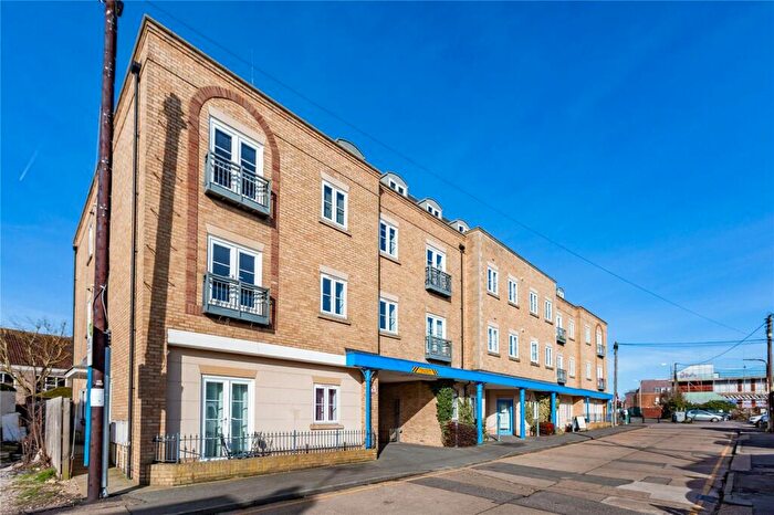 2 Bedroom Apartment For Sale In The Forge, Woodlands Road, Wickford, Essex, SS12